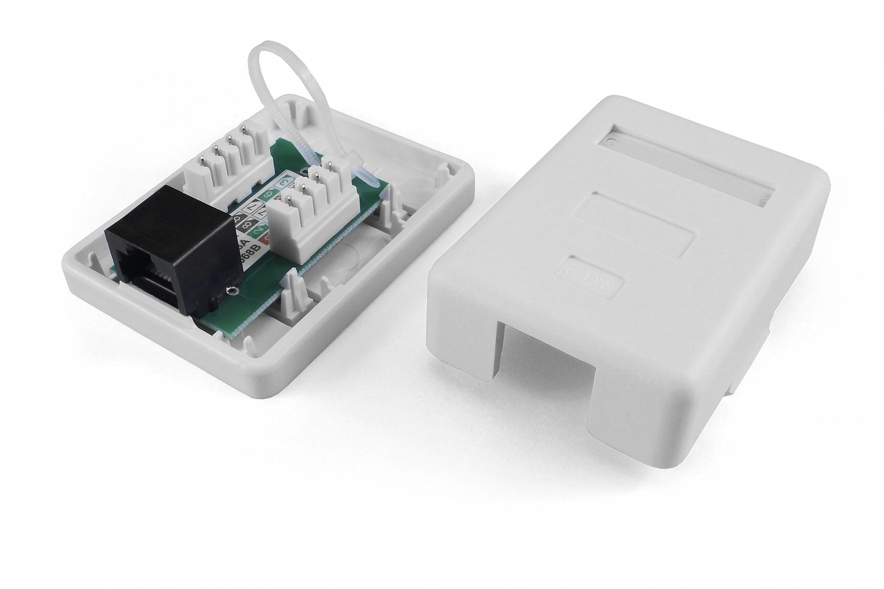 Сетевая розетка, накладная CAT 5e, UTP-RJ45, 1 портовая